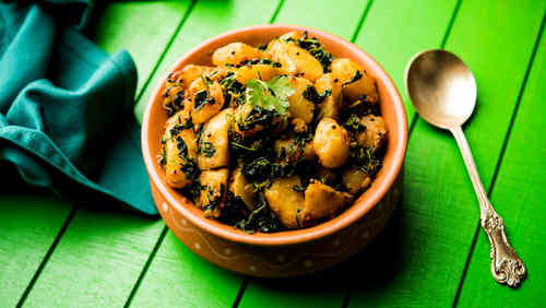 Sag Aloo in Shapla White